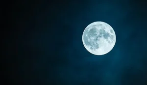 ฝันเห็น ดวงจันทร์ จะมีสื่อถึงสิ่งใด โชคดีหรือโชคร้าย? พร้อมเลขเนำโชค